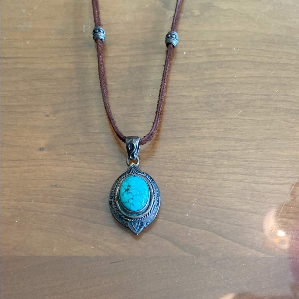 Source Unknown Turquoise Stone Necklace with Leather Cord